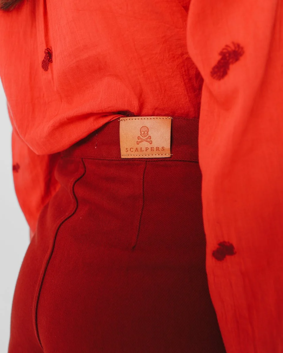 PANTALÓN SARGA CULOTTE LAZADA LATERAL - Imagen 5